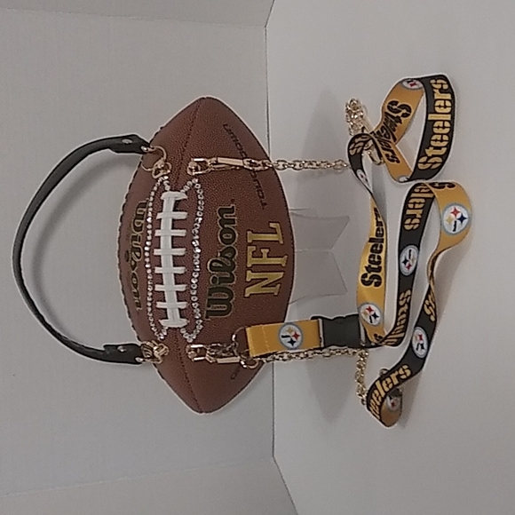 HANDMADE Football Purse (PITTSBURGH STEELERS) BLING BLING 🏈